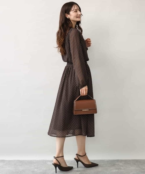 MK MICHEL KLEIN（エムケーミッシェルクラン）の「[洗える]スクエア幾何柄シフォンブラウス（シャツ/ブラウス・レディース・ブルーグリーン/ブラウン・38）」の19枚目の写真