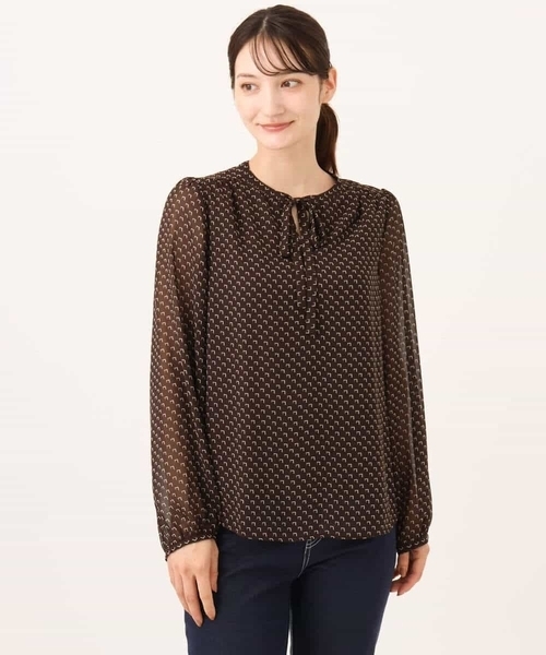 MK MICHEL KLEIN（エムケーミッシェルクラン）の「[洗える]スクエア幾何柄シフォンブラウス（シャツ/ブラウス・レディース・ブルーグリーン/ブラウン・38）」の6枚目の写真