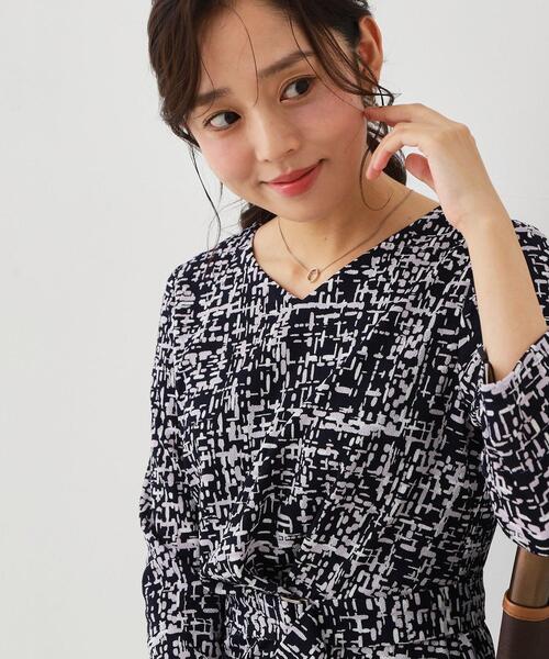 COUP DE CHANCE(クードシャンス)の「【手洗い可/日本製】ジオメトリックワンピース(ワンピース・レディース・ネイビー系/ホワイト系3/ベージュ系/ネイビー系5/ベージュ系その他・38/36/34/42/40)」の4枚目の写真