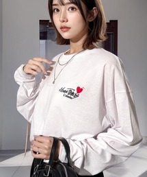 Chandelier（シャンデリア）の「ゆったり 着やすい ルーズシルエット 刺繍 ワンポイント ロンT（Tシャツ/カットソー）」