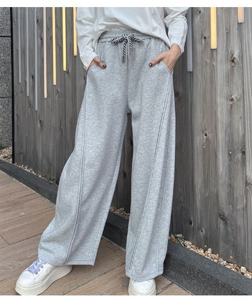 Pauline Bleu(ポリーヌブロー)の「【PaulineBleu/ポリーヌブロー】スウェットワイドパンツ(スウェットパンツ・レディース・ブラック/グレー・FREE)」の2枚目の写真
