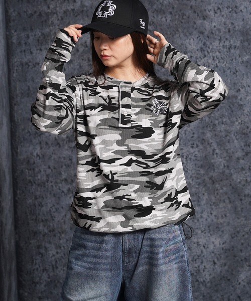 #MEMORY(メモリー)の「【#MEMORY】カモフラ ワッフル ヘンリーネック ロンT / 裾ドローコード クロップド丈(Tシャツ/カットソー・メンズ・グレー/カーキ・L/M)」の19枚目の写真