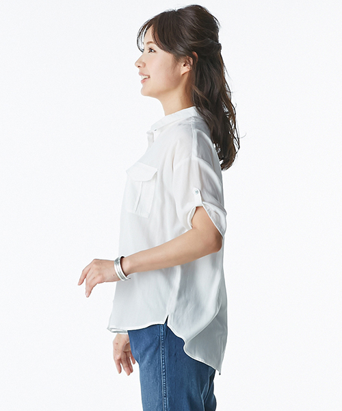 IEDIT(イディット)の「IEDITレーベルコレクション たゆんと軽やか素材が心地よい こなれルーズな洗える抜けシャツ(シャツ/ブラウス・レディース・ホワイト/ブルー/ベージュ・X-LARGE/MEDIUM/XX-LARGE/LARGE/SMALL)」の11枚目の写真