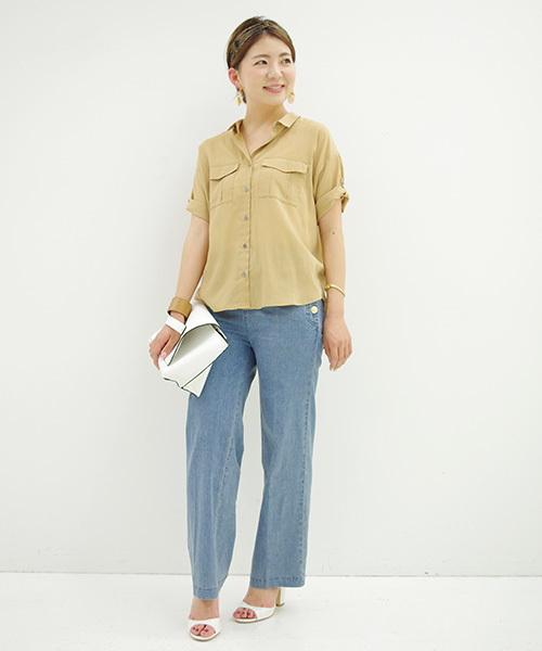 IEDIT(イディット)の「IEDITレーベルコレクション たゆんと軽やか素材が心地よい こなれルーズな洗える抜けシャツ(シャツ/ブラウス・レディース・ホワイト/ブルー/ベージュ・X-LARGE/MEDIUM/XX-LARGE/LARGE/SMALL)」の4枚目の写真