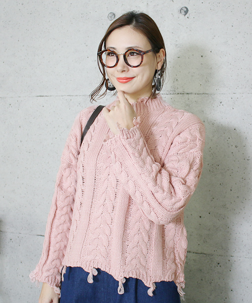 reca（レカ）の「アラン編みダメージハイネックニット（ニット/セーター・レディース・ホワイト/ピンク/グレー/ブラック・FREE）」の4枚目の写真