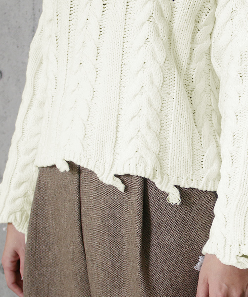 reca（レカ）の「アラン編みダメージハイネックニット（ニット/セーター・レディース・ホワイト/ピンク/グレー/ブラック・FREE）」の7枚目の写真