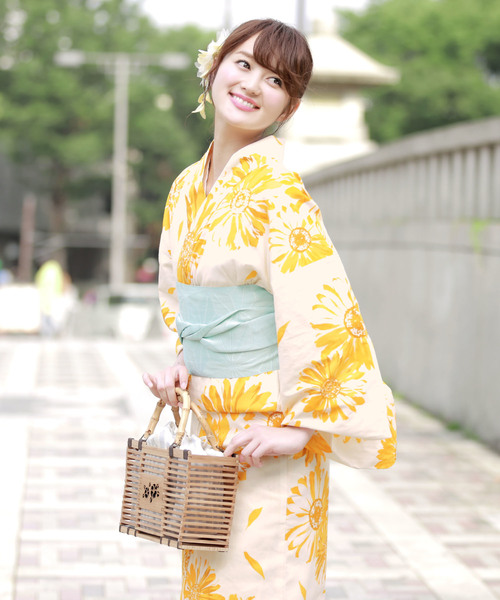 bonheur saisons（ボヌールセゾン）の「浴衣3点セット （浴衣＋帯＋下駄）「bonheur saisons/ボヌールセゾン」（浴衣・レディース・ホワイト系その他/ブルー系その他3/ブルー系その他4/ホワイト×イエロー/ブルー系その他5/ブルー系その他6/ブルー系その他7/ホワイト系その他6/ホワイト系その他7・FREE）」の3枚目の写真