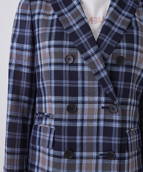 UNITED TOKYO（ユナイテッドトウキョウ）の「シアーチェックジャケット（テーラードジャケット・レディース・ネイビー・1/2）」の5枚目の写真