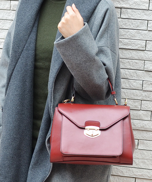 VitaFelice（ヴィータフェリーチェ）の「【牛革/カウレザー】クラシカル2way牛革キューブバッグ [sentino/センティノ]（ハンドバッグ・レディース・グレー/ベージュ系その他/ワイン/オフホワイト・FREE）」の4枚目の写真