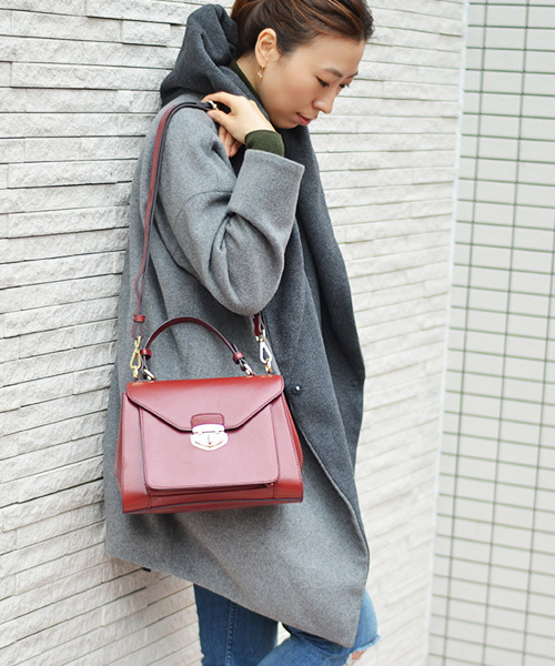 VitaFelice（ヴィータフェリーチェ）の「【牛革/カウレザー】クラシカル2way牛革キューブバッグ [sentino/センティノ]（ハンドバッグ・レディース・グレー/ベージュ系その他/ワイン/オフホワイト・FREE）」の18枚目の写真