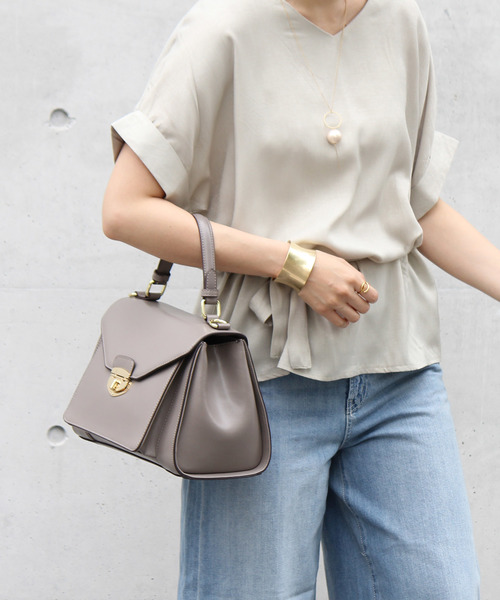 VitaFelice（ヴィータフェリーチェ）の「【牛革/カウレザー】クラシカル2way牛革キューブバッグ [sentino/センティノ]（ハンドバッグ・レディース・グレー/ベージュ系その他/ワイン/オフホワイト・FREE）」の6枚目の写真