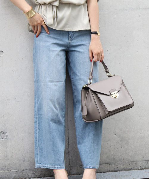 VitaFelice（ヴィータフェリーチェ）の「【牛革/カウレザー】クラシカル2way牛革キューブバッグ [sentino/センティノ]（ハンドバッグ・レディース・グレー/ベージュ系その他/ワイン/オフホワイト・FREE）」の5枚目の写真