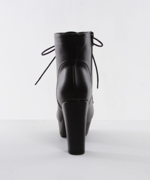 Newlyme(ニューリーミー)の「太ヒールレースアップショートブーツ(ブーツ・レディース・ブラウン/ブラック系その他/ブラック/モカ/レッド/ブラウン系その他/ブラック系その他2/ハウンドトゥース/ブラウン系その他2/アイボリー・24.0cm/23.0cm/23.5cm/24.5cm/25.5cm/25.0cm/25㎝/22.5㎝/24.5㎝/23㎝/22cm/24㎝/23.5㎝/23cm/25cm/24cm/22.5cm/22.0cm)」の22枚目の写真