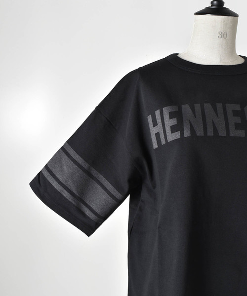 kha:ki（カーキ）の「「kha:ki/カーキ」ビッグシルエットフットボールTシャツ（Tシャツ/カットソー・レディース・ホワイト/ブラック・1）」の6枚目の写真