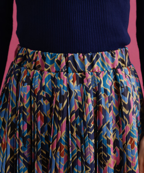 MERLOT（メルロー）の「額縁から馬柄プリーツスカート7865（スカート