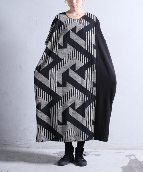 Antiqua アンティカ の レトロ幾何学柄ワンピース ワンピース Wear