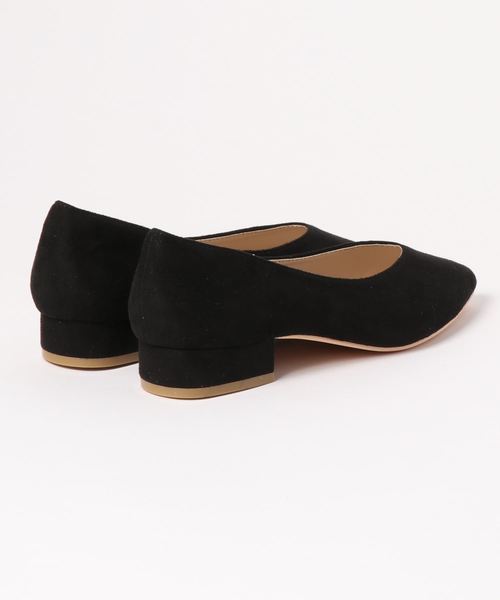 KOBE LETTUCE（コウベレタス）の「チャンキーローヒールVカットポインテッドトゥパンプス（パンプス・レディース・ブラック/ホワイト系その他/レッド/その他/グレイッシュベージュ/パイソン/その他2/ホワイト系その他2/シルバー系その他/その他1/ブラック系その他/ベージュ系その他/グリーン系その他・S/M/L/LL）」の14枚目の写真