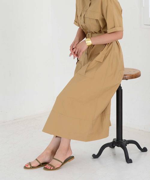 AmiAmi（アミアミ）の「ダブルストラップフラットサンダル（サンダル・レディース・アイボリー/ブラック/カーキ/モカ/グレイッシュベージュ/ブラウン系その他/ベージュ・S/M/L/LL）」の21枚目の写真