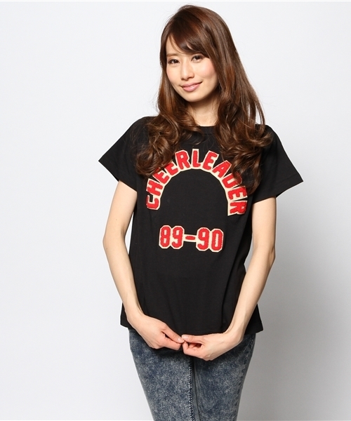 ROSE BUD（ローズバッド）の「LCTT-14170 CHEER LEADER EMB.C/N S/S-T（Tシャツ/カットソー・レディース・グレー/ブラック・ONE SIZE）」の2枚目の写真