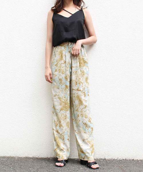 MODE ROBE（モードローブ）の「ワイドパターンパンツ（その他パンツ・レディース・オレンジ/ブルー・FREE）」の2枚目の写真