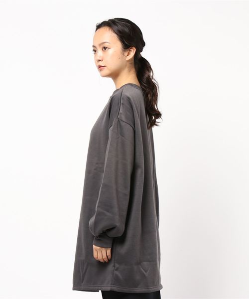 GeeRA(ジーラ)の「【19秋新着】ロゴデザインスウェットチュニック(スウェット・レディース・ブラック/ホワイト/チャコール・MEDIUM/LARGE/X-LARGE)」の4枚目の写真