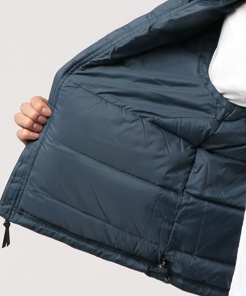 UNDER ARMOUR（アンダーアーマー）の「UA スポーツスタイル ダウン ベスト(トレーニング/ジャケット/MENS)（ダウンベスト・メンズ・チャコールグレー/ブラック×ブラック・LG/MD/XXL/SM/XL）」の11枚目の写真