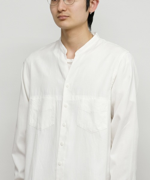 SUBTLE authentic(サートルオーセンティック)の「SUBTLE authentic:Stand V-Neck Shirt スタンド vネック シャツ(シャツ/ブラウス・メンズ・オフホワイト・M/S/L)」の8枚目の写真