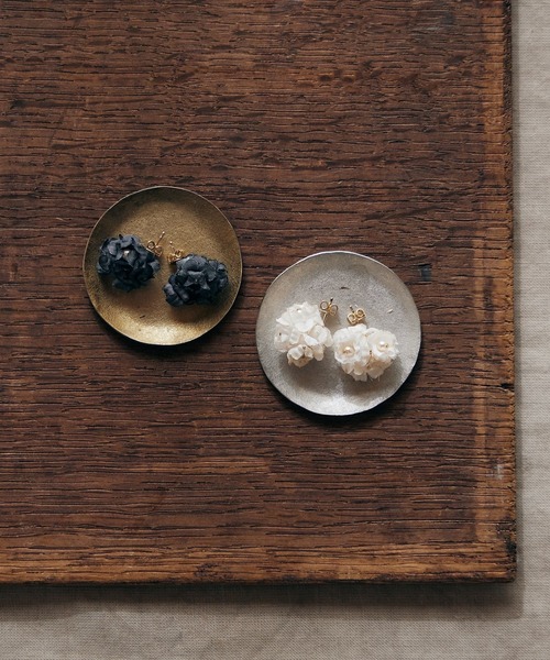 m.soeur（エムスール）の「コデマリのピアス＊（ピアス（両耳用）・レディース・ブラック/ホワイト・FREE）」の6枚目の写真