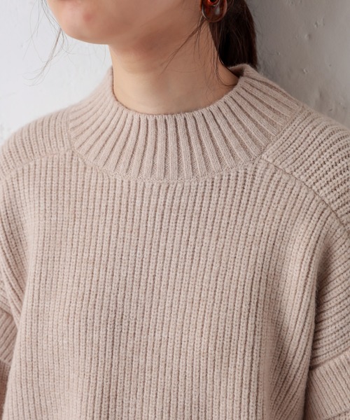 natural couture(ナチュラルクチュール)の「ふわもちあったかショートニット(ニット/セーター・レディース・ベージュ/オフホワイト/ライトベージュ/チャコール・FREE)」の10枚目の写真