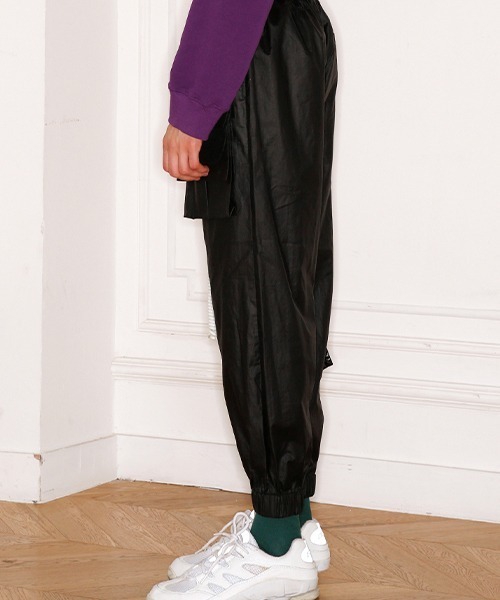 MIXSEVEN（ミックスセブン）の「ブラックデザインパンツ　A8K05【MIX SEVEN】（その他パンツ・メンズ・ブラック・S/M）」の2枚目の写真