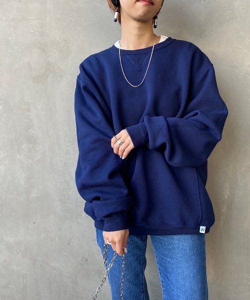 Russell Athletic（ラッセルアスレティック）の「[RUSSELL ATHLETIC/ラッセル アスレチック] 別注 製品染めクルーネックスウェットプルオーバー（スウェット・メンズ・ライトブルー/ラベンダー/チャコール/ネイビー/オフホワイト・L/M）」の5枚目の写真