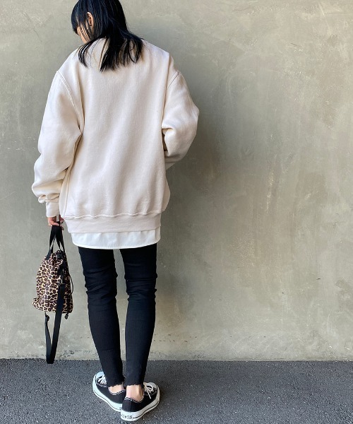 Russell Athletic（ラッセルアスレティック）の「[RUSSELL ATHLETIC/ラッセル アスレチック] 別注 製品染めクルーネックスウェットプルオーバー（スウェット・メンズ・ライトブルー/ラベンダー/チャコール/ネイビー/オフホワイト・L/M）」の20枚目の写真