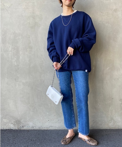 Russell Athletic（ラッセルアスレティック）の「[RUSSELL ATHLETIC/ラッセル アスレチック] 別注 製品染めクルーネックスウェットプルオーバー（スウェット・メンズ・ライトブルー/ラベンダー/チャコール/ネイビー/オフホワイト・L/M）」の15枚目の写真