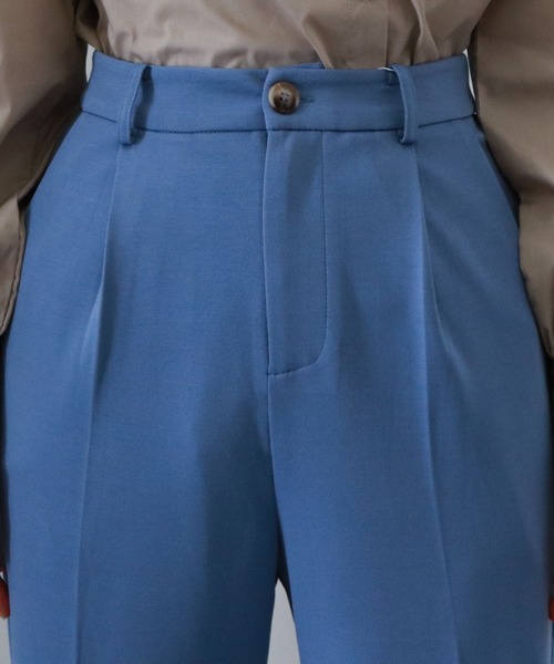 archives（アルシーヴ）の「タックテーパードパンツ（その他パンツ・レディース・ブルー/ピンクベージュ/イエロー/ベージュ・MEDIUM）」の18枚目の写真