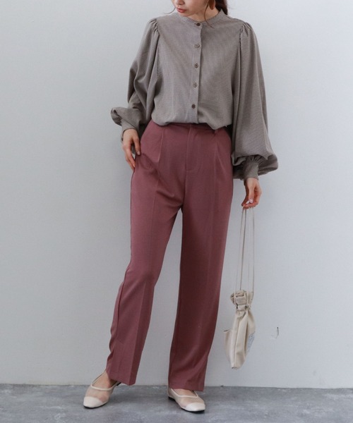 archives（アルシーヴ）の「タックテーパードパンツ（その他パンツ・レディース・ブルー/ピンクベージュ/イエロー/ベージュ・MEDIUM）」の8枚目の写真