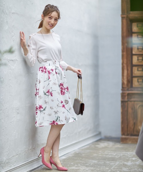 tocco closet（トッコ クローゼット）の「フラワープリントタック