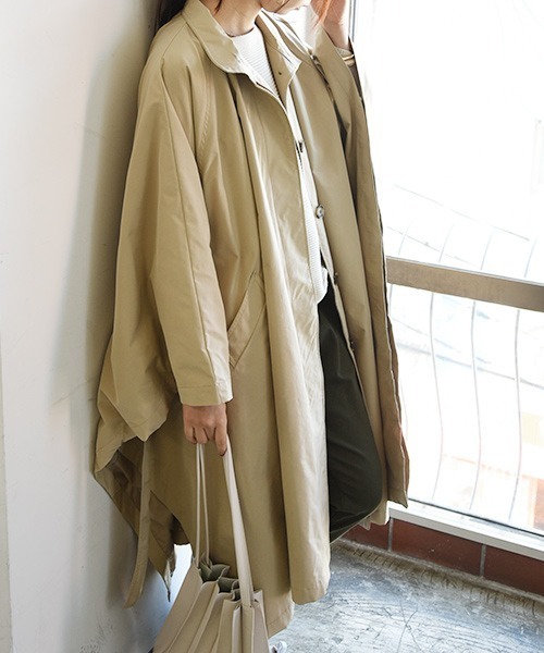 and it_（アンドイット）の「トレンチケープコート（トレンチコート・レディース・ミント/ベージュ/ブルー・M）」の8枚目の写真