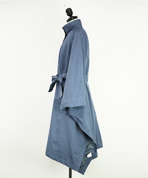 and it_（アンドイット）の「トレンチケープコート（トレンチコート・レディース・ミント/ベージュ/ブルー・M）」の9枚目の写真