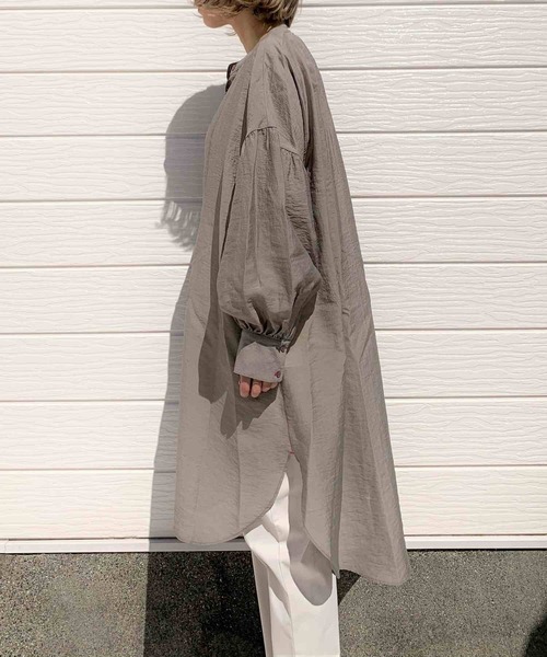 Q（キュー）の「Backギャザーシャツ2（シャツ/ブラウス・レディース・グレー/アイボリー・ONE SIZE）」の3枚目の写真