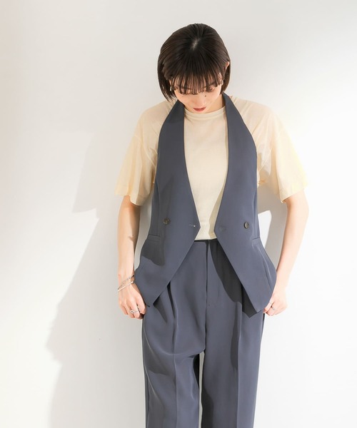 KBF（ケイビーエフ）の「クルーネックシアーTシャツ（Tシャツ/カットソー・レディース・ブルー/グリーン/アイボリー・ONE）」の17枚目の写真