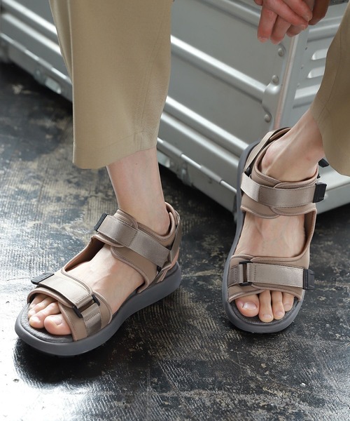 niko and...（ニコアンド）の「ストラップサンダル（サンダル・メンズ・ブラック/ベージュ/オリーブ/イエロー/オレンジ・MEDIUM/LARGE）」の3枚目の写真