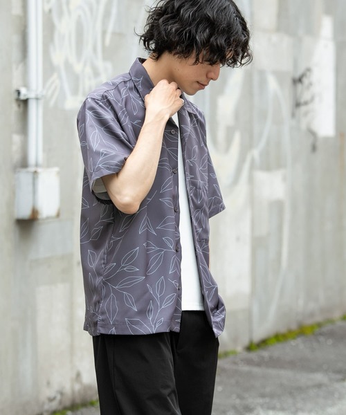 ITEMS URBANRESEARCH（アイテムズ アーバンリサーチ）の「リーフプリント オープンカラー半袖シャツ（シャツ/ブラウス・メンズ・パープル/ネイビー/ブラウン・MEDIUM/LARGE）」の15枚目の写真