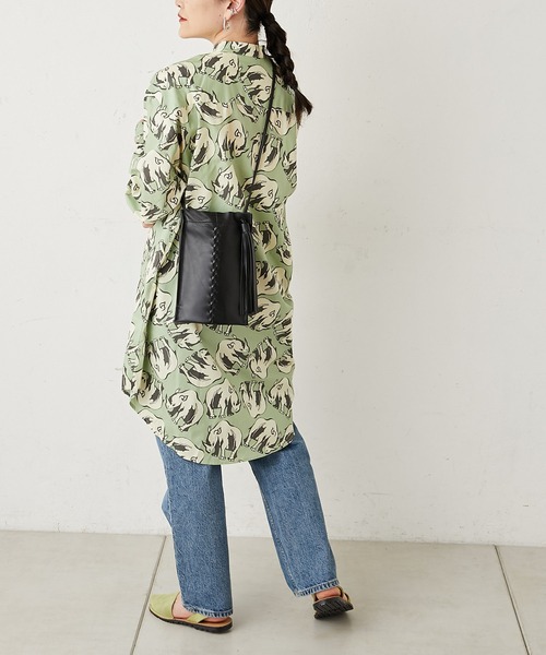 ear PAPILLONNER(イアパピヨネ)の「タッセルミニバッグ(ショルダーバッグ・レディース・ブラック/カーキ/モカ/アイボリー・FREE)」の21枚目の写真