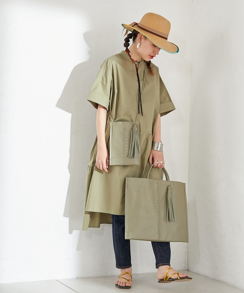 ear PAPILLONNER(イアパピヨネ)の「タッセルミニバッグ(ショルダーバッグ・レディース・ブラック/カーキ/モカ/アイボリー・FREE)」の16枚目の写真