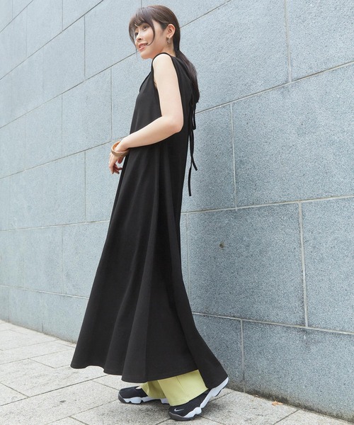 mikke（ミッケ）の「バックオープン ダメージデザインノースリーブワンピース（ワンピース・レディース・ブラック/パープル/カーキ・FREE）」の15枚目の写真