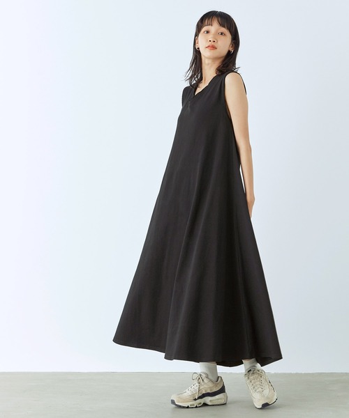 mikke（ミッケ）の「バックオープン ダメージデザインノースリーブワンピース（ワンピース・レディース・ブラック/パープル/カーキ・FREE）」の17枚目の写真