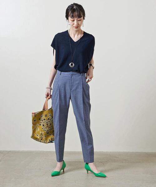 UNITED ARROWS（ユナイテッドアローズ）の「UBC P/C/L タック テーパードパンツ◆（その他パンツ・レディース・オレンジ系その他/ネイビー/ブラック・38/40/34/36）」の12枚目の写真