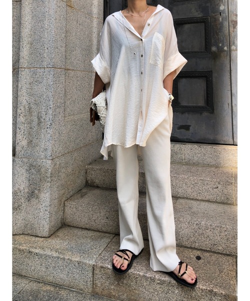 ulu(ウル)の「Semiflare rib pants(その他パンツ・レディース・アイボリー/チャコール・FREE)」の3枚目の写真