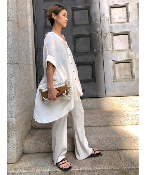 ulu(ウル)の「Semiflare rib pants(その他パンツ・レディース・アイボリー/チャコール・FREE)」の6枚目の写真