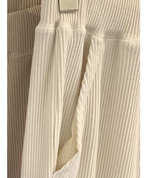 ulu(ウル)の「Semiflare rib pants(その他パンツ・レディース・アイボリー/チャコール・FREE)」の18枚目の写真